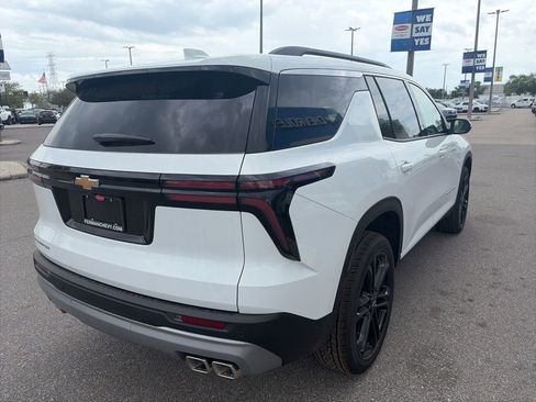 Used 2026 Chevrolet Traverse LT image 5