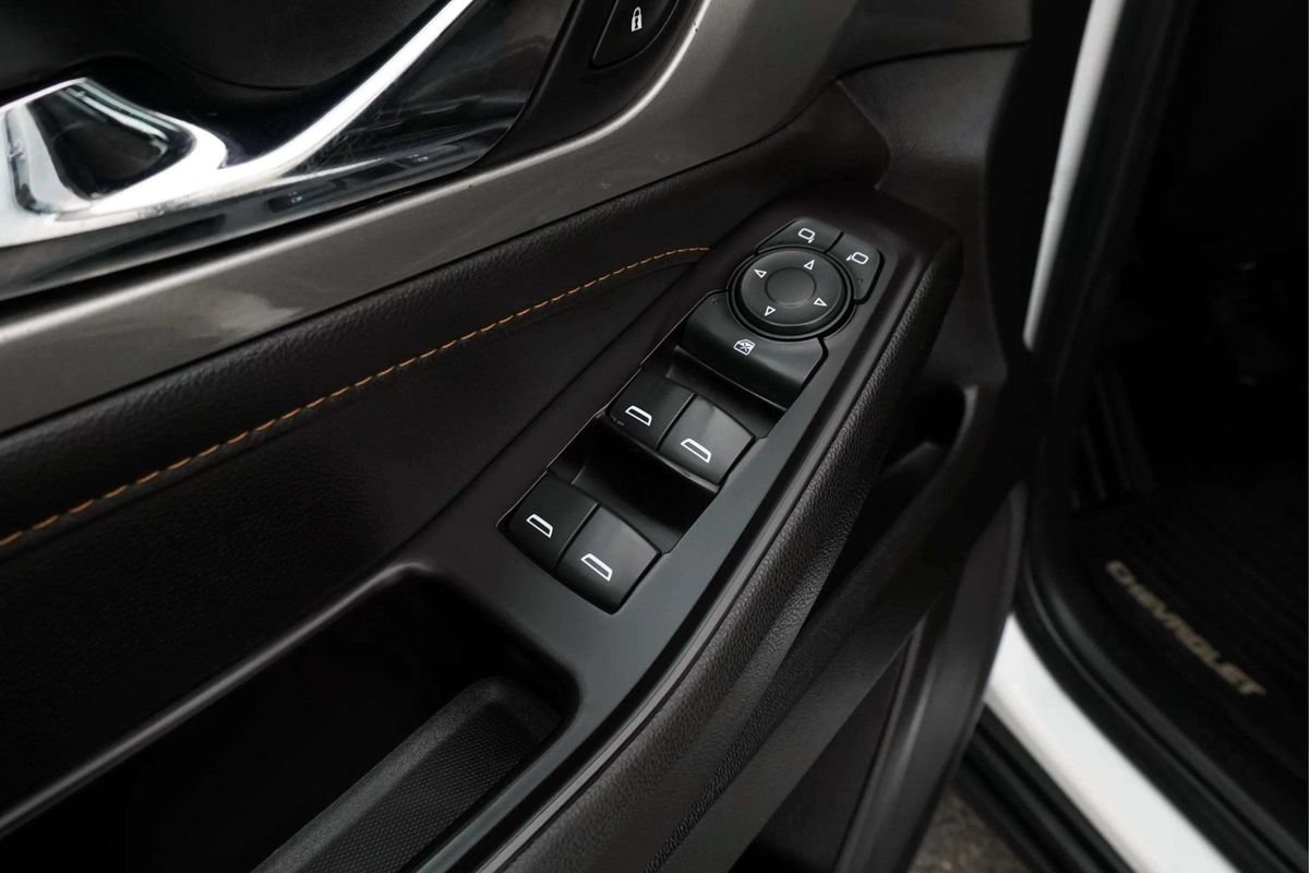 Used 2020 Chevrolet Traverse LS FWD image 16