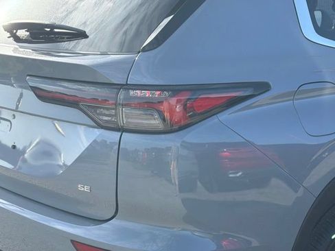 Used 2026 Mitsubishi Outlander SE FWD image 8