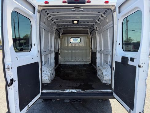Used 2022 RAM ProMaster 2500 w/ Interior LED Lighting Group image 10