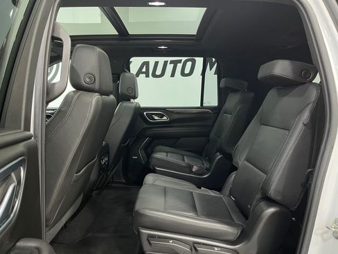 Used 2021 Chevrolet Suburban LT image 30