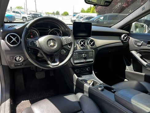 Used 2018 Mercedes-Benz GLA 250 4MATIC w/ Premium Package image 24