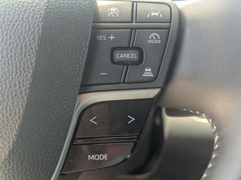 Used 2025 Toyota Camry SE AWD/4WD image 21