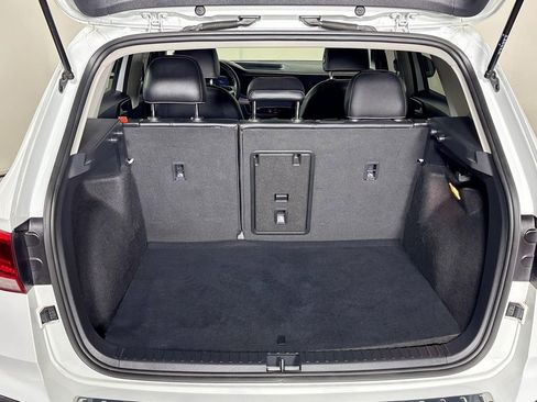 Certified 2023 Volkswagen Taos SEL AWD/4WD image 22
