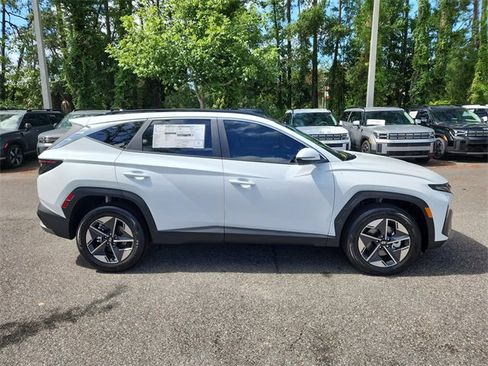 New 2025 Hyundai Tucson SEL image 2