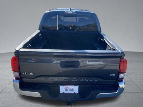 Used 2019 Toyota Tacoma SR5 image 12