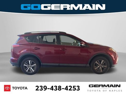 Used 2018 Toyota RAV4 XLE FWD image 11