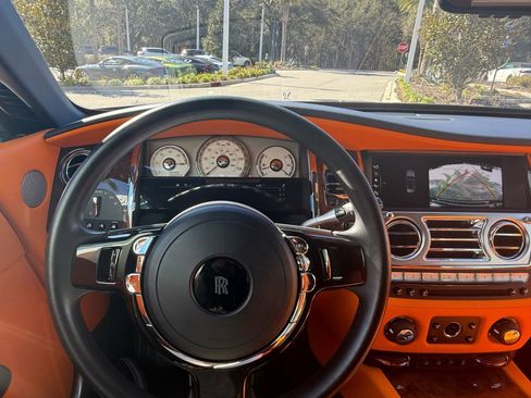 Used 2018 Rolls-Royce Dawn image 44