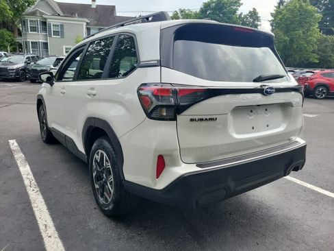 Certified 2025 Subaru Forester Premium AWD/4WD image 6