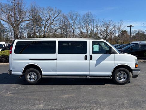 Used 2023 Chevrolet Express 3500 LT w/ LT Preferred Equipment Group image 3