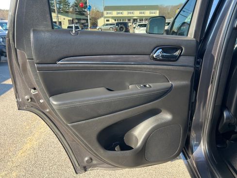Certified 2021 Jeep Grand Cherokee Overland image 17
