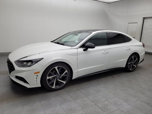 Used 2022 Hyundai Sonata SEL Plus FWD image 2