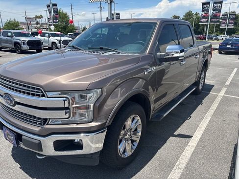 Used 2018 Ford F150 Lariat w/ Equipment Group 502A Luxury AWD/4WD image 12