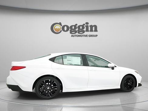 New 2026 Toyota Camry SE FWD image 20