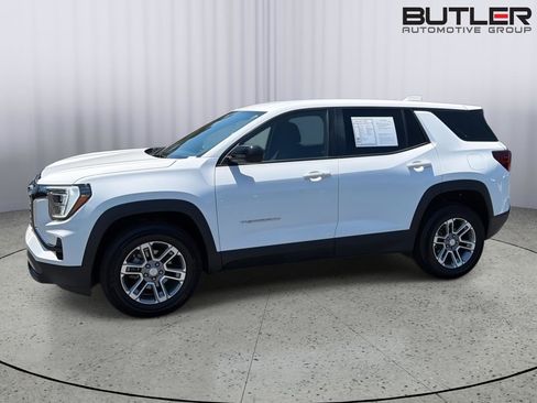 Used 2026 GMC Terrain Elevation FWD image 3