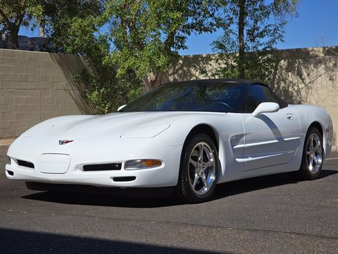 Used 2004 Chevrolet Corvette Convertible w/ Preferred Equipment Group RWD image 6