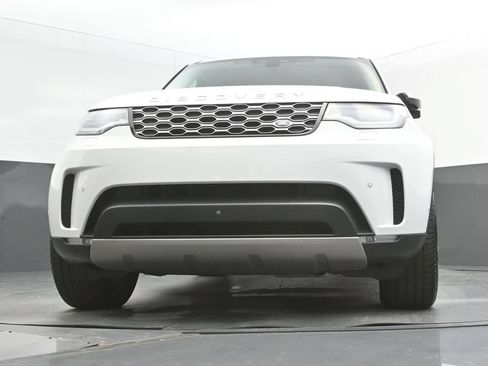 Used 2025 Land Rover Discovery S AWD/4WD image 26