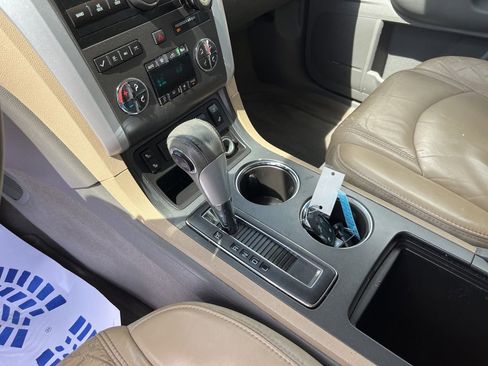 Used 2009 Chevrolet Traverse LT FWD image 9