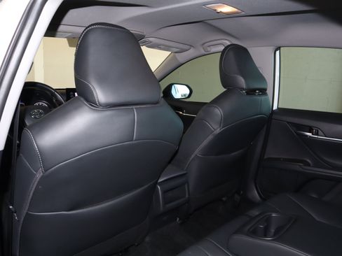 Used 2024 Toyota Camry SE image 36