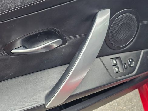 Used 2007 BMW M Roadster RWD image 18