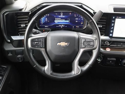 Used 2025 Chevrolet Silverado 1500 LT RWD image 13