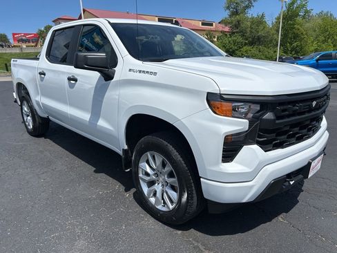 Used 2024 Chevrolet Silverado 1500 Custom AWD/4WD image 3