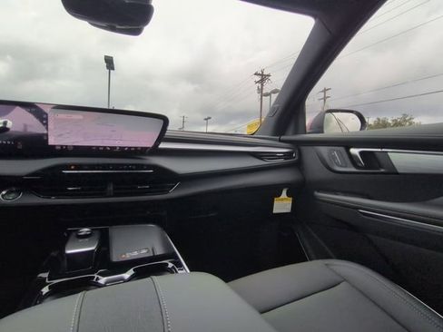 New 2026 Buick Enclave Preferred image 3