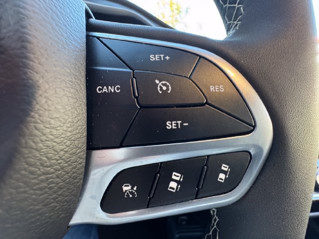 New 2026 Chrysler Pacifica Select FWD image 42