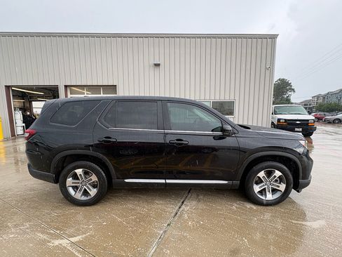 Certified 2024 Honda Pilot EX-L image 9