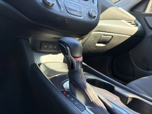 Used 2022 Chevrolet Malibu RS image 19