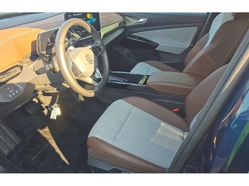 Used 2023 Volkswagen ID.4 Pro AWD/4WD image 5