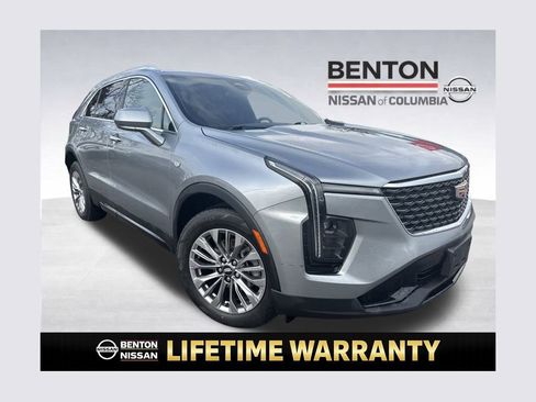 Used 2024 Cadillac XT4 Premium Luxury image 1