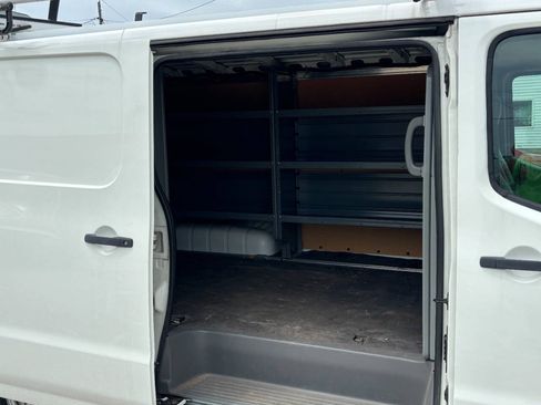 Used 2017 Nissan NV 2500 SV w/ Technology Package RWD image 16