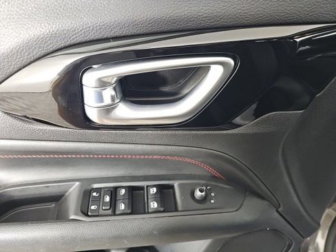 Used 2023 Jeep Compass Trailhawk image 12