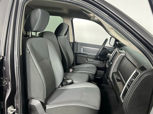 Used 2023 RAM 1500 Classic SLT image 28