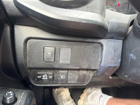 Used 2020 Toyota Tacoma SR AWD/4WD image 19