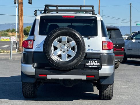 Used 2007 Toyota FJ Cruiser 4WD image 5