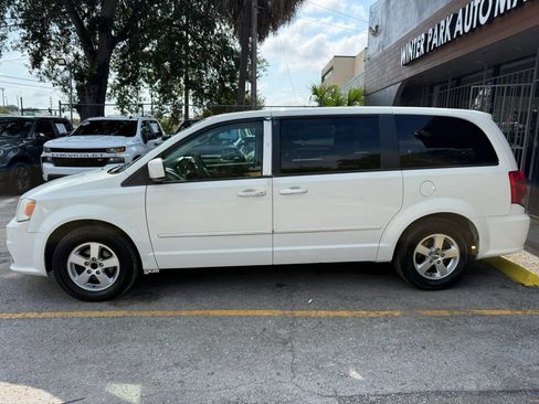 Used 2012 Dodge Grand Caravan SXT FWD image 4