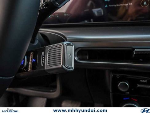 New 2026 Hyundai Ioniq 9 SE AWD/4WD image 24