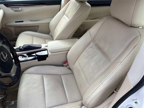 Used 2014 Lexus ES 350 w/ Luxury Package image 20