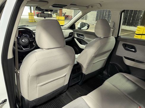Used 2022 Nissan Rogue SV AWD/4WD image 27