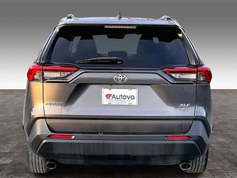 Used 2019 Toyota RAV4 XLE image 5