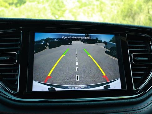 Used 2025 Dodge Durango GT RWD image 15