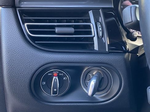 Used 2022 Porsche Macan image 10