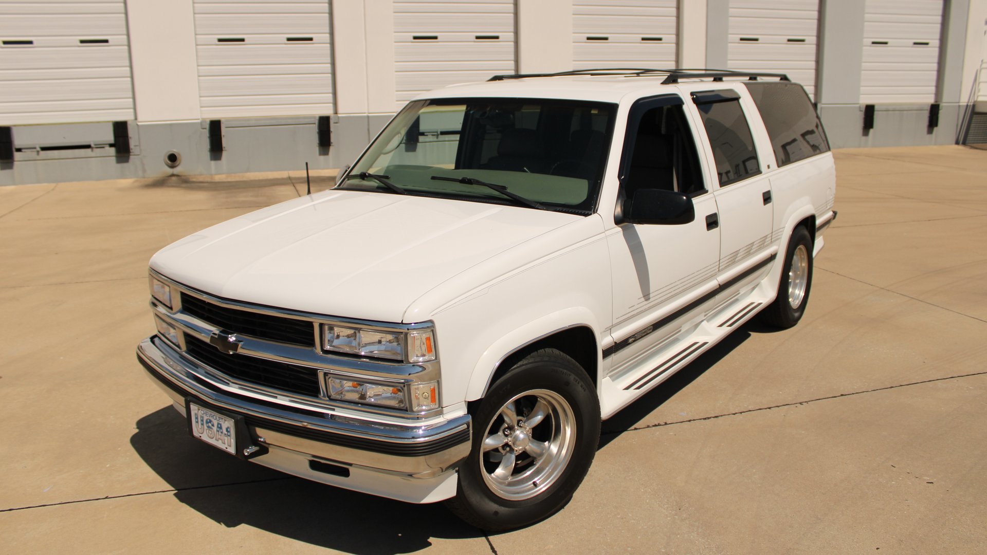 Used 1997 Chevrolet Suburban 2WD w/ Preferred Equipment Group 3 image 2