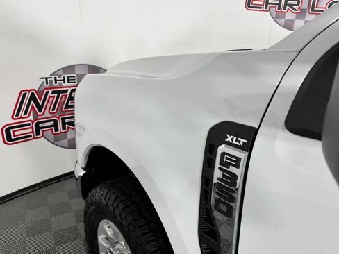 Used 2023 Ford F350 XLT AWD/4WD image 22