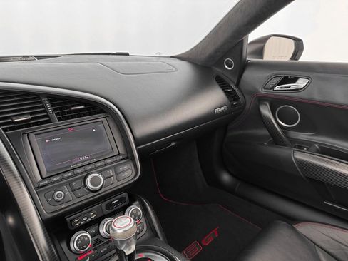 Used 2012 Audi R8 GT image 24