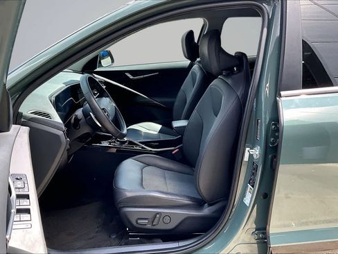 Used 2023 Kia Niro Wind FWD image 11