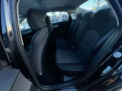 Certified 2022 Kia Forte LXS image 23