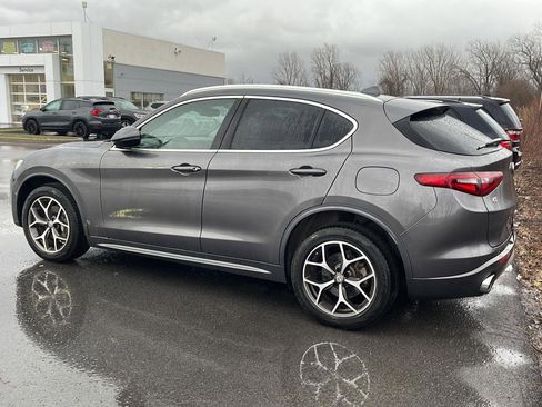 Used 2020 Alfa Romeo Stelvio Ti image 5